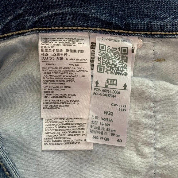 LEVI'S Distressed Denim Low Pro Straight Jeans - NWT - Picture 13 of 16